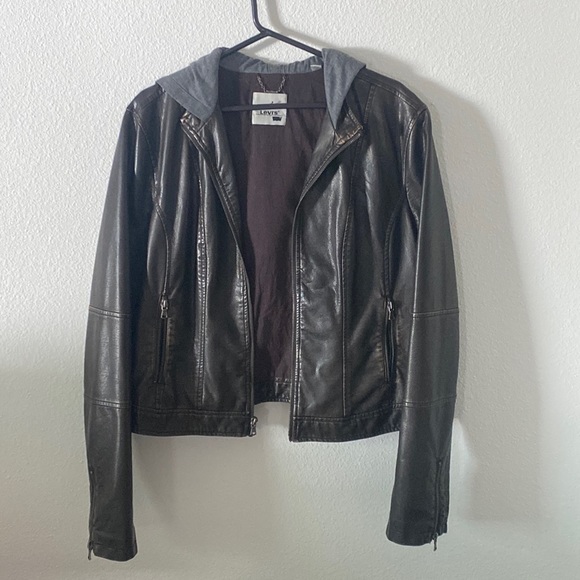 Levi's Jackets & Blazers - Jean jacket. Xl